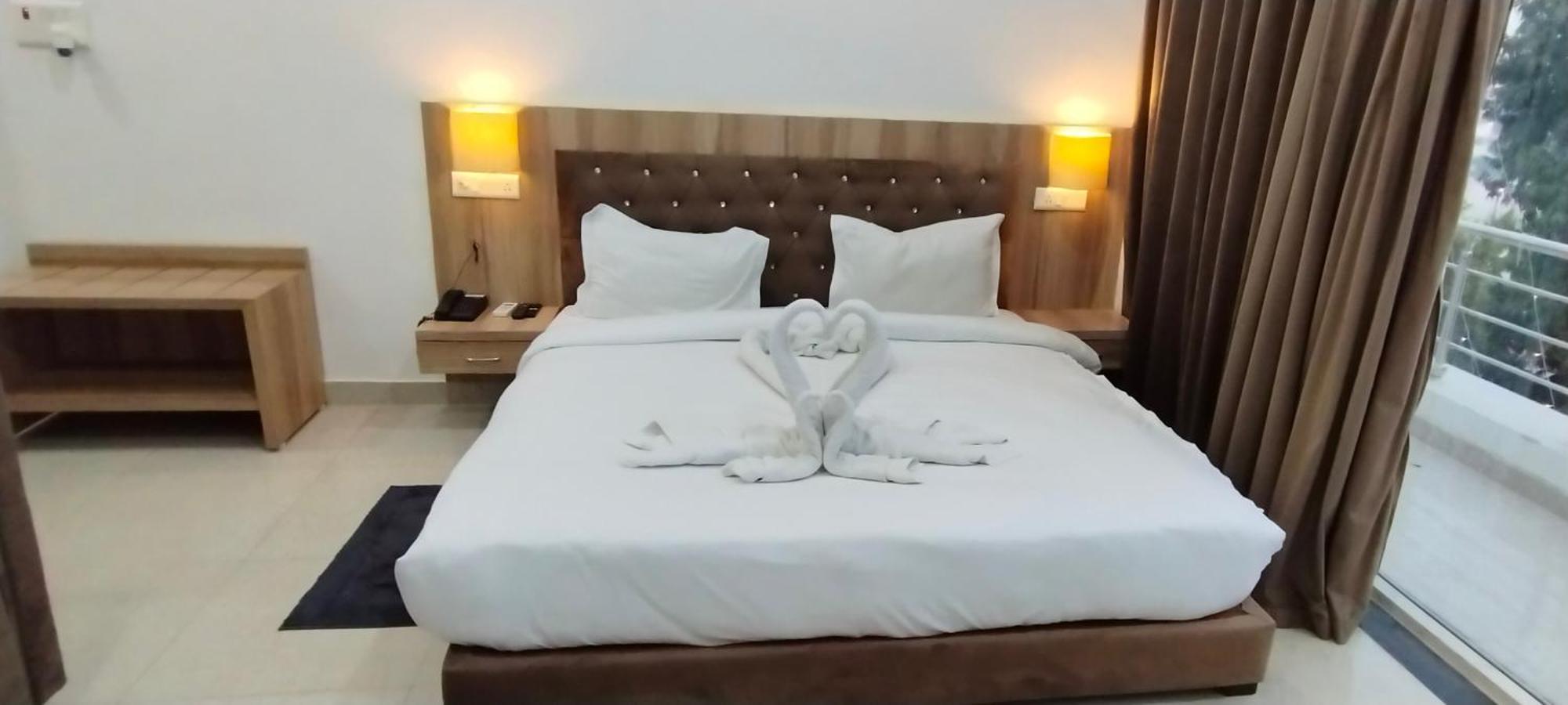 Hotel Lakeview By Bookingcare Chhatarpur Dış mekan fotoğraf