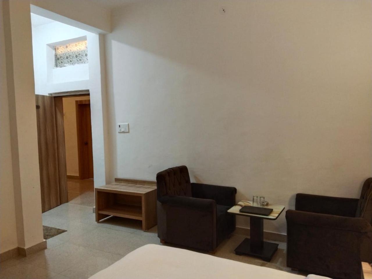 Hotel Lakeview By Bookingcare Chhatarpur Dış mekan fotoğraf